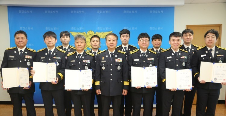 5.4 근속승진자 임명식 1.jpg