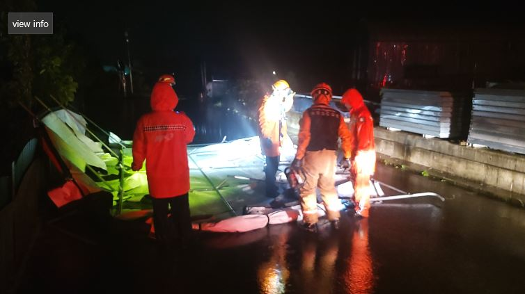 춘천 신북읍 산천리 지붕 날아감.JPG