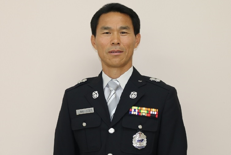 김동훈_예산장비담당_사진.jpg