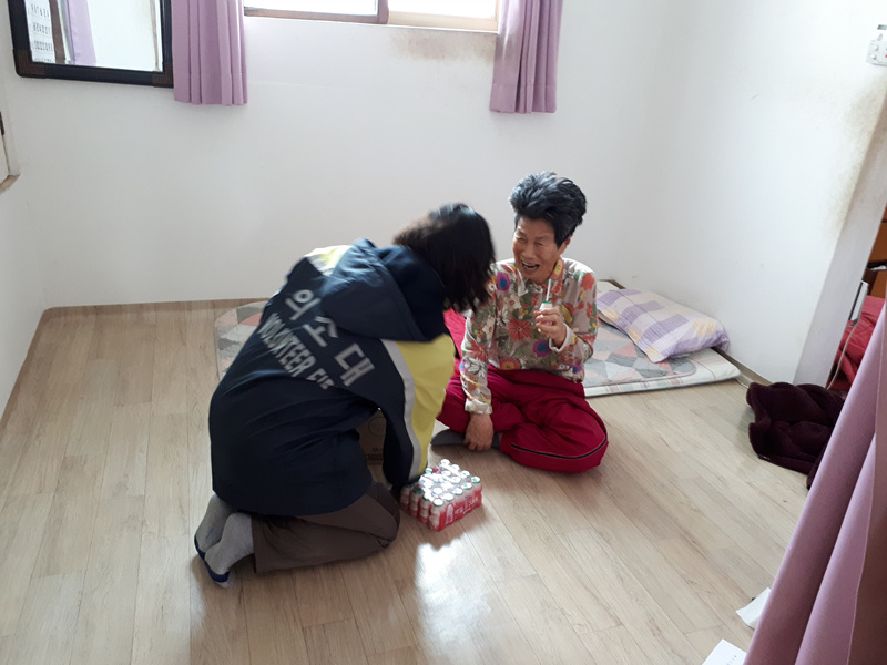 흥업여성의소대_독거노인_반찬봉사.jpg