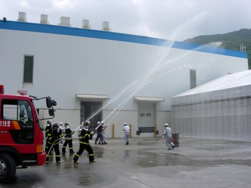 20060818yw.jpg