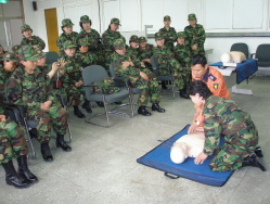 심폐소생술 교육.JPG