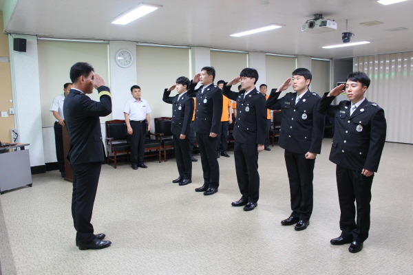 크기변환_18.07.09_신임공무원_임용장_수여식(삼척소방서)1.JPG