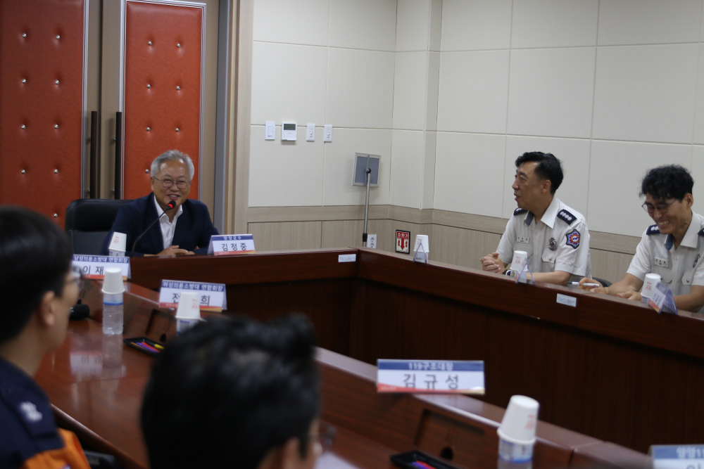 간담회 사진.JPG