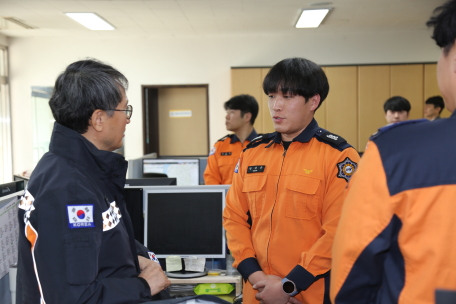 김승룡 강원소방본부장 춘천소방서 현장의 소리를 들으려 방문