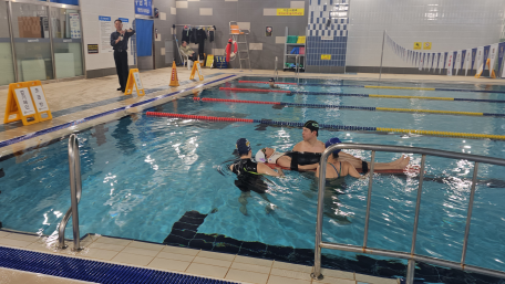 철원소방서, 국민체육센터 실내수영장 익수자  대응 합동 안전훈련 실시