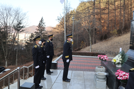 화천소방서장 충혼탑 참배