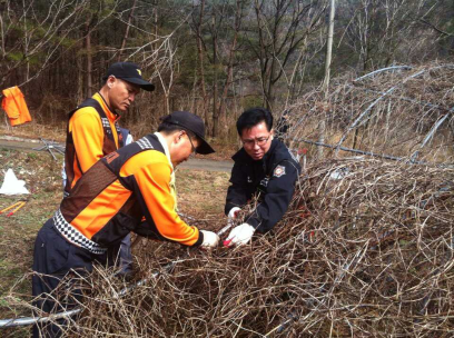 2014. 3. 26   원덕읍 사곡리 폭설 피해 비닐하우스 복구 사랑 나눔 봉사활동 